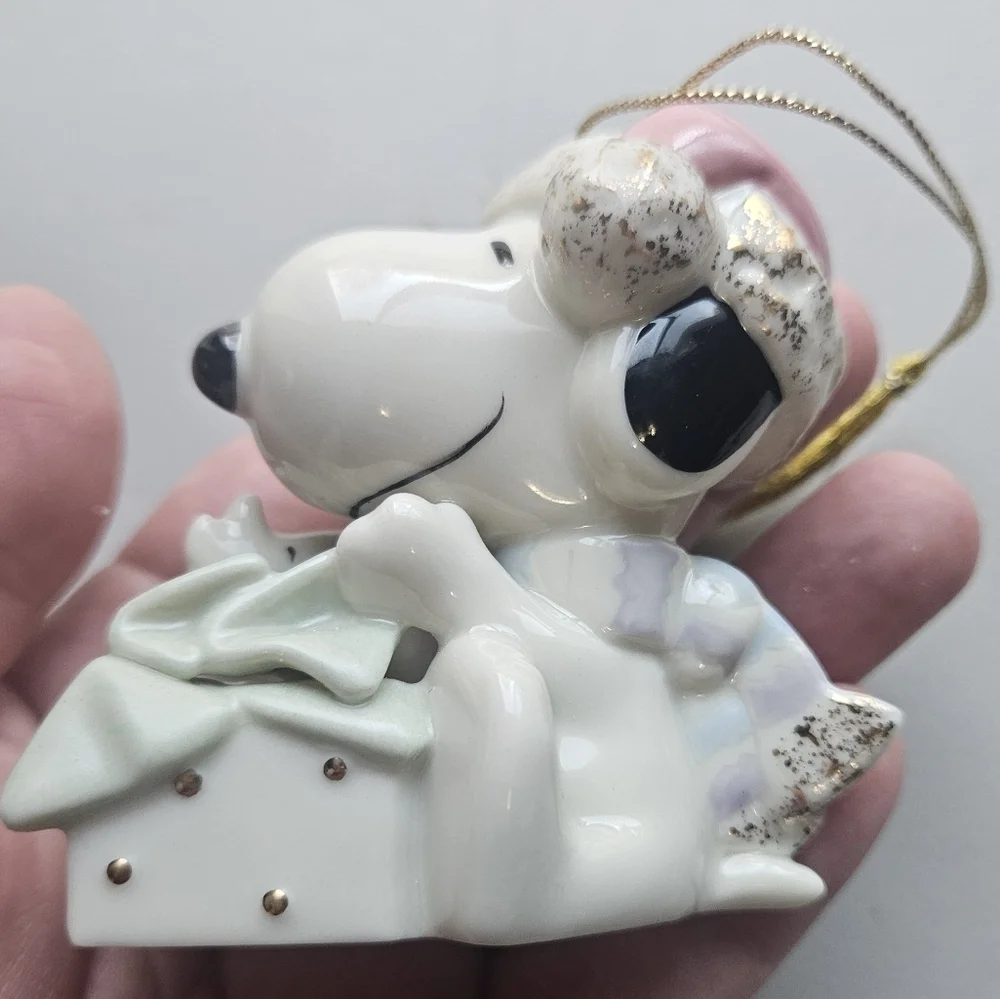 NEW In Box Lenox Vintage 2003 Classics UFS Snoopy Christmas Ornament